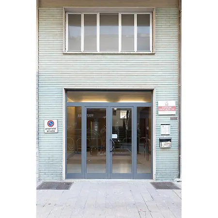 Hintown Red&White Studio * Pisa