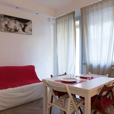 Hintown Red&White Studio * Pisa